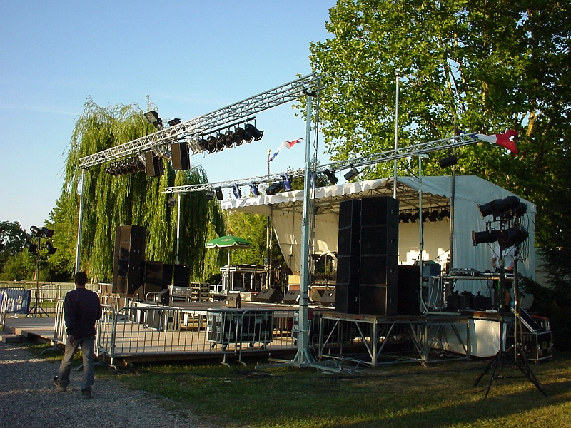 2003_07_13 fete nationale au camping 002.JPG